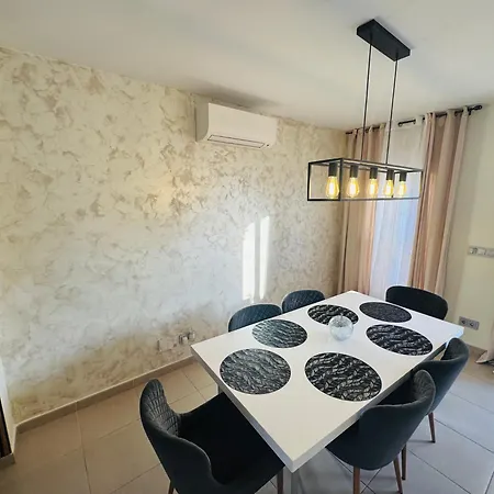 Hébergement de vacances Entorno Playa Y Montana Tranquilidad Relax Jacuzzi Piscina Wifi Aire Jardin Barbacoa Y Parking *