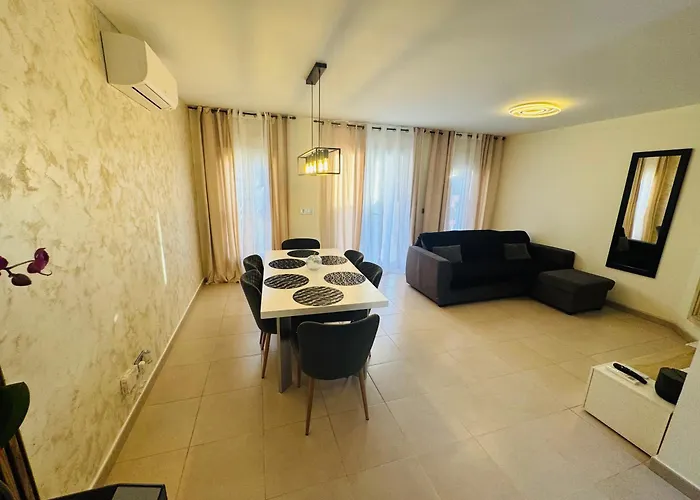 Feriehus Entorno Playa Y Montana Tranquilidad Relax Jacuzzi Piscina Wifi Aire Jardin Barbacoa Y Parking