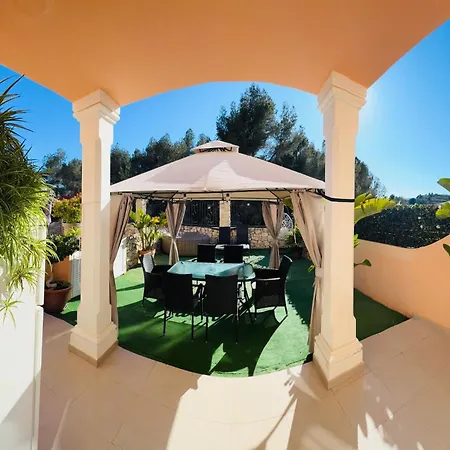 Adosado Entorno Playa Y Montana Tranquilidad Relax Jacuzzi Piscina Wifi Aire Jardin Barbacoa Y Parking Holiday home *