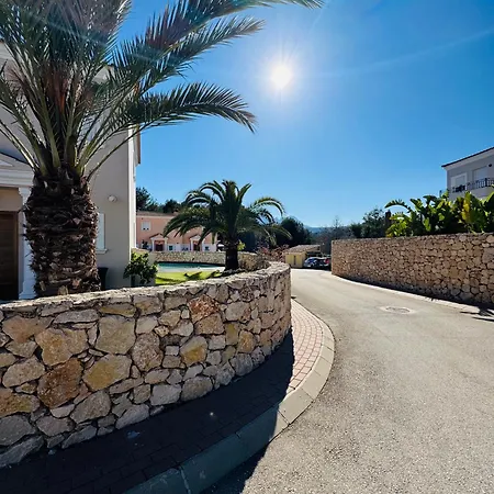 Adosado Entorno Playa Y Montana Tranquilidad Relax Jacuzzi Piscina Wifi Aire Jardin Barbacoa Y Parking