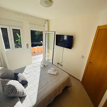 Holiday home Adosado Entorno Playa Y Montana Tranquilidad Relax Jacuzzi Piscina Wifi Aire Jardin Barbacoa Y Parking Calpe