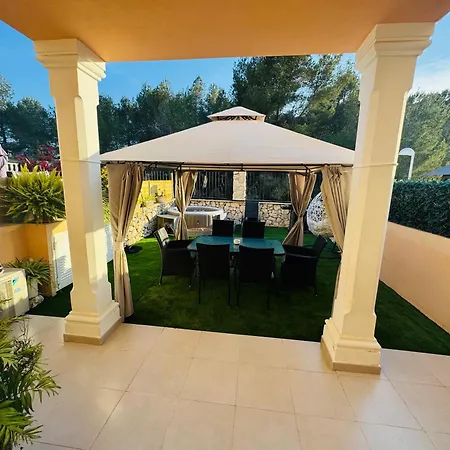 Adosado Entorno Playa Y Montana Tranquilidad Relax Jacuzzi Piscina Wifi Aire Jardin Barbacoa Y Parking