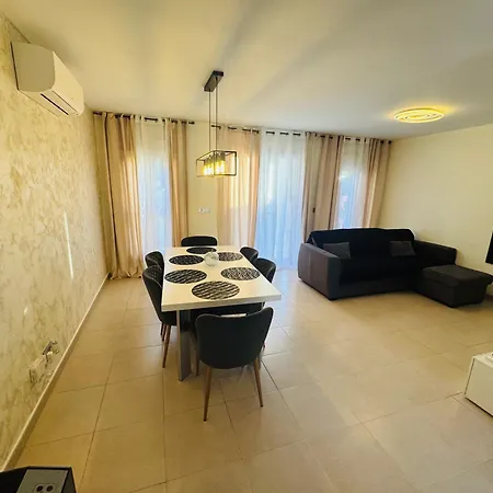 Casa vacanze Adosado Entorno Playa Y Montana Tranquilidad Relax Jacuzzi Piscina Wifi Aire Jardin Barbacoa Y Parking
