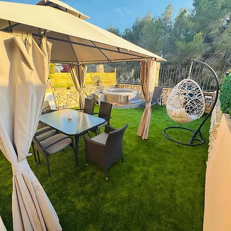 Entorno Playa Y Montana Tranquilidad Relax Jacuzzi Piscina Wifi Aire Jardin Barbacoa Y Parking Ferienhaus