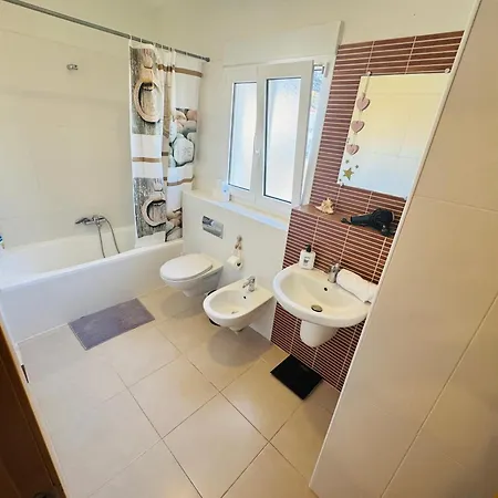 Adosado Entorno Playa Y Montana Tranquilidad Relax Jacuzzi Piscina Wifi Aire Jardin Barbacoa Y Parking