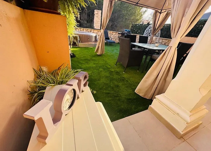 Entorno Playa Y Montana Tranquilidad Relax Jacuzzi Piscina Wifi Aire Jardin Barbacoa Y Parking Holiday home Calpe